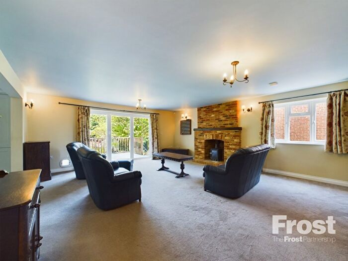 4 Bedroom Detached House To Rent In Ouseley Road, Wraysbury, Staines-Upon-Thames, Berkshire, TW19