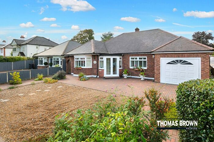 3 Bedroom Detached Bungalow For Sale In Chelsfield Lane, Orpington, BR6