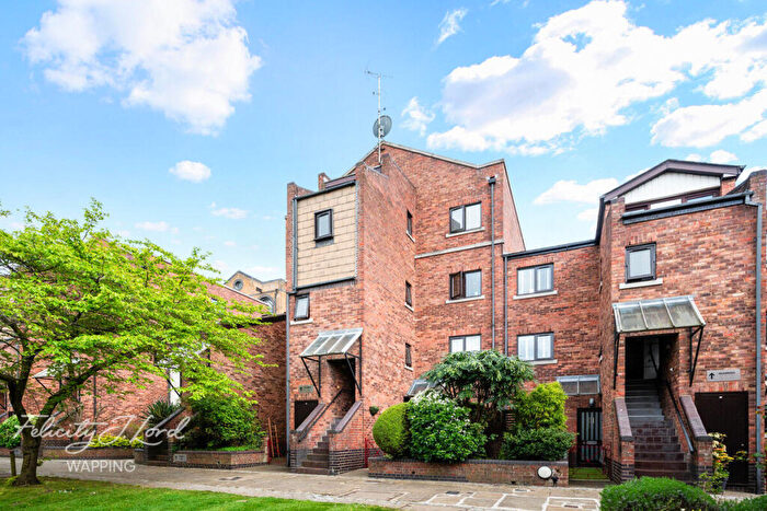 1 Bedroom Flat For Sale In Wapping Wall, London, E1W