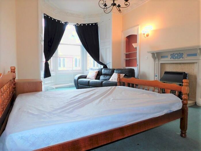 4 Bedroom Flat To Rent In Montpelier Park, Edinburgh, EH10