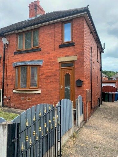 2 Bedroom Semi-Detached House To Rent In Dawcroft Avenue, Worsbrough, S70