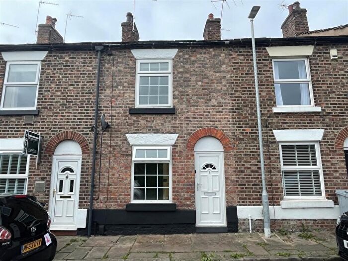 2 Bedroom Terraced House To Rent In Station Street, Macclesfield, SK10