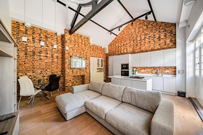 2 Bedroom Apartment To Rent In Stanmore, Harrow, HA7