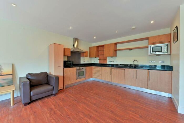 2 Bedroom Flat To Rent In Battersea High Street, Battersea, London, SW11