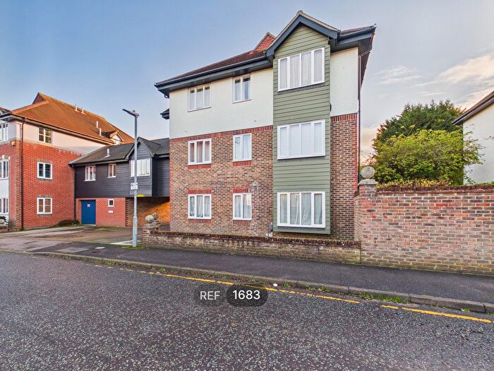 1 Bedroom Flat To Rent In Nicholsons Grove, Colchester, CO1