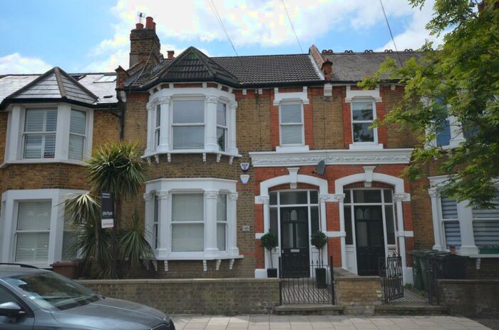 2 Bedroom Flat To Rent In Manor Lane Lee, SE12