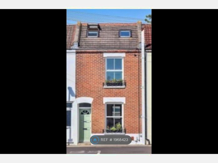 3 Bedroom Terraced House To Rent In Adair Road, Portsmouth, PO4