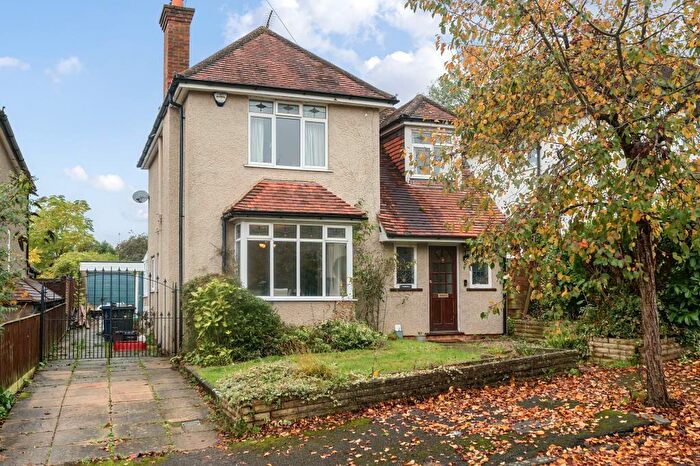 4 Bedroom Detached House For Sale In High Wycombe, Buckignhamshire, HP12