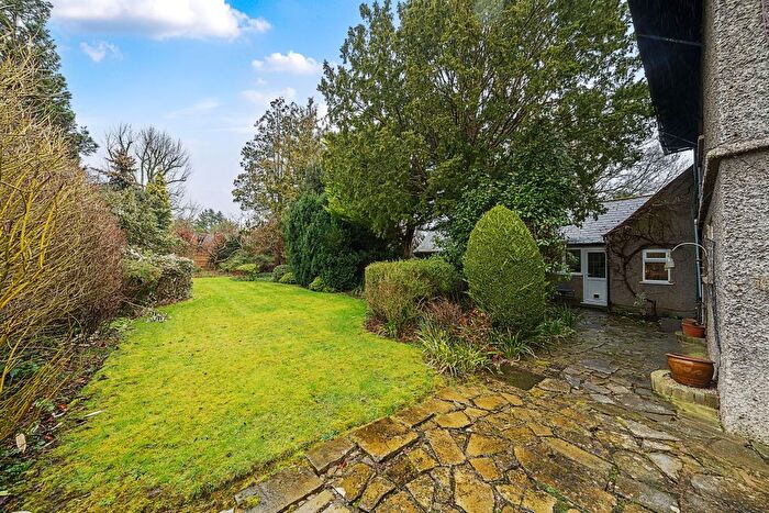 1 Bedroom Flat For Sale In Park Road, Stoke Poges, SL2