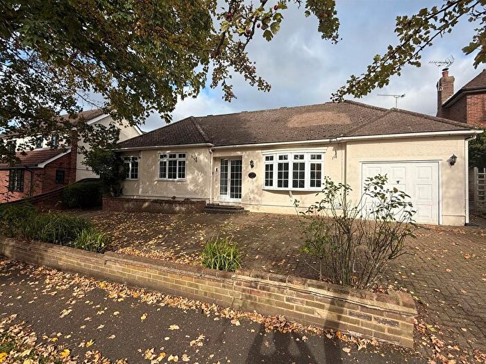3 Bedroom Detached Bungalow For Sale In Shenfield Crescent, Brentwood, CM15