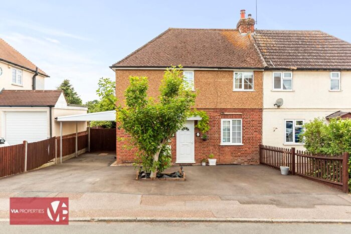 3 Bedroom House For Sale In Allmains Close, Nazeing, EN9