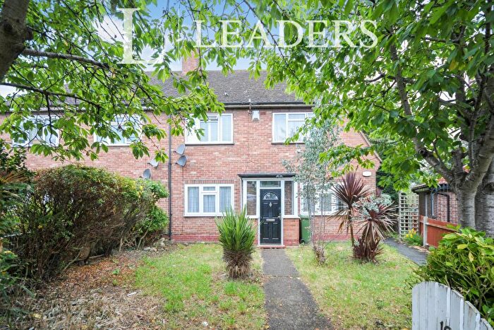 2 Bedroom Maisonette To Rent In Gavestone Road, London, SE12