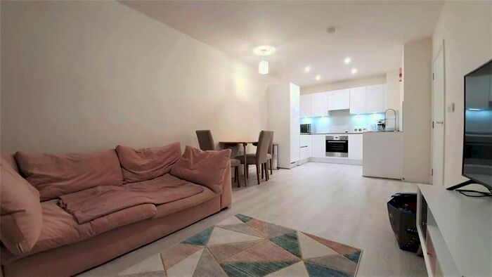 2 Bedroom Flat To Rent In Harrow View, Harrow, HA1