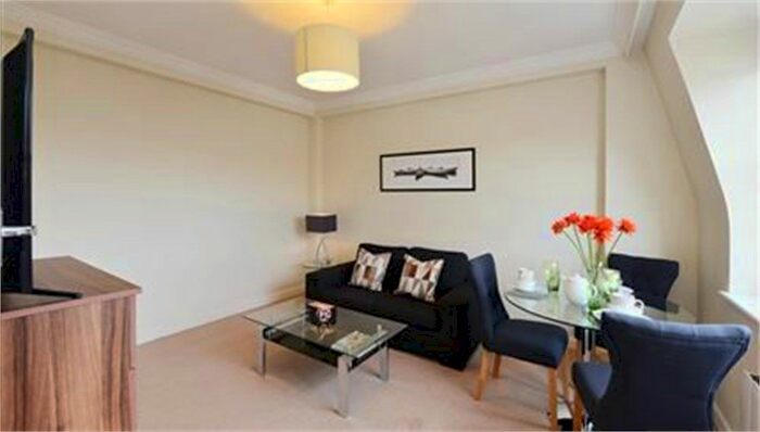 1 Bedroom Flat To Rent In Hill Street, London, W1J