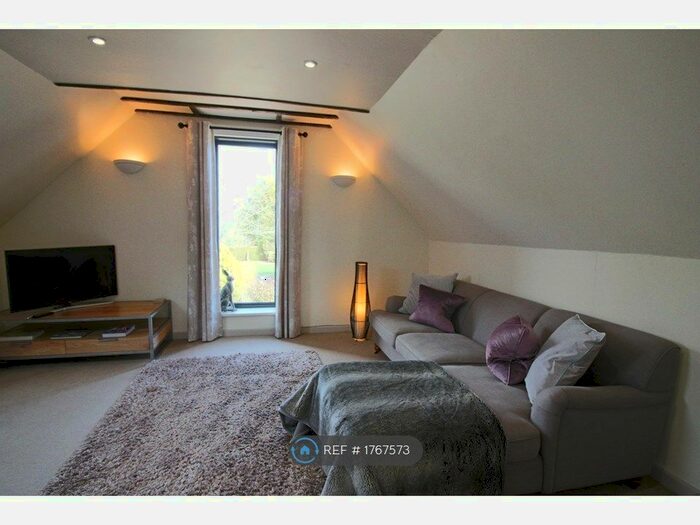 1 Bedroom Flat To Rent In Frith Farm House, Faversham, ME13