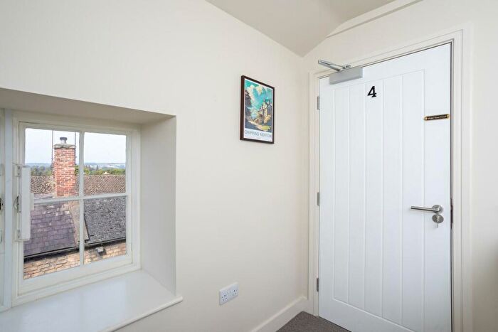 Studio To Rent In High Street, Chipping Norton, OX7