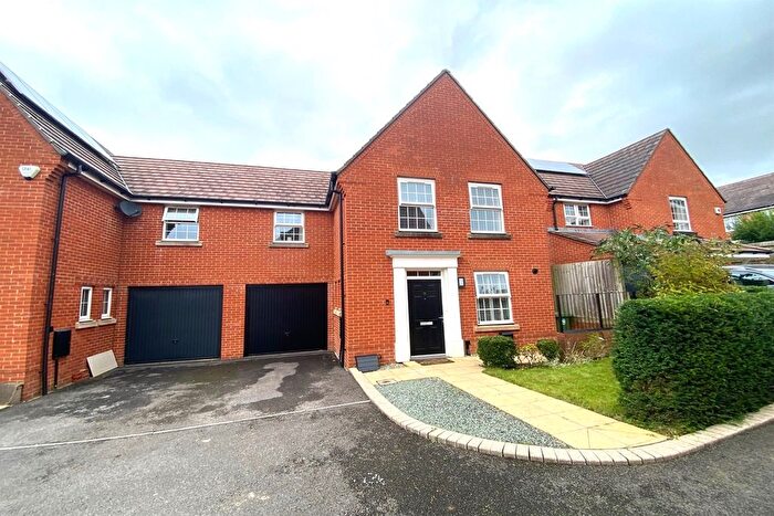 3 Bedroom Semi-Detached House To Rent In Meadowcroft Close, Clanfield, Hampshire, PO8
