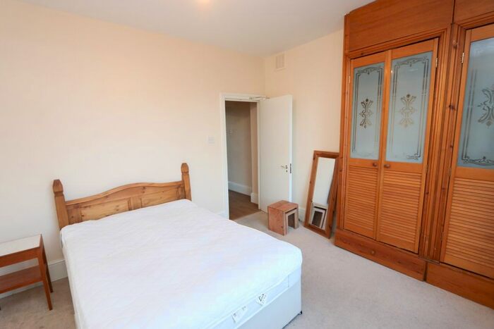 1 Bedroom Flat To Rent In St. John's Crescent, London, SW9