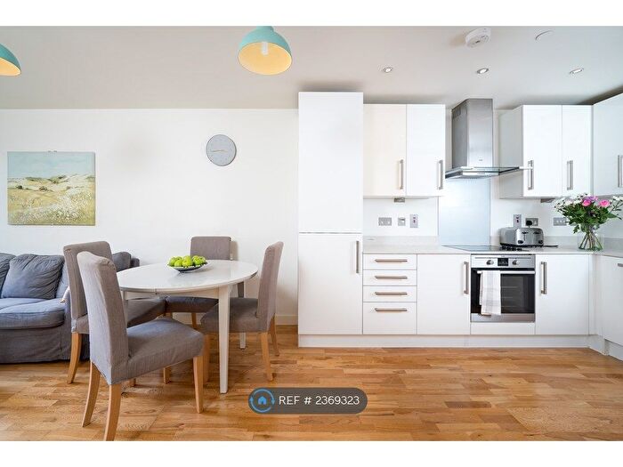 2 Bedroom Flat To Rent In High Road, Wembley, HA9