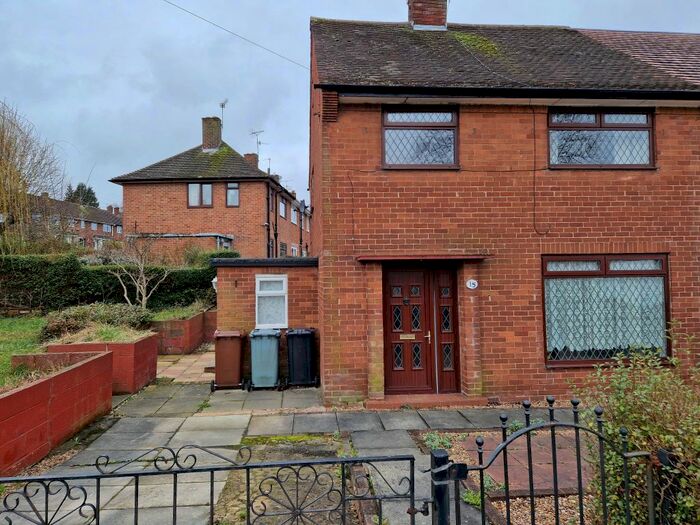 3 Bedroom Semi-Detached House To Rent In Newhall Road, Leeds, LS10