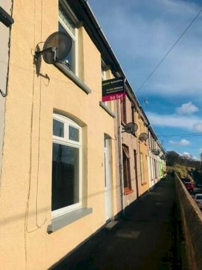 2 Bedroom Terraced House To Rent In Grove Terrace, Bedlinog, Treharris, CF46