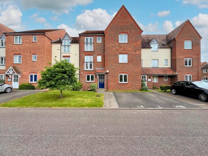 2 Bedroom Apartment To Rent In Marina Way, Abingdon, OX14