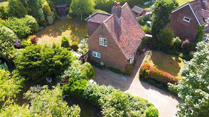 2 Bedroom Detached House For Sale In Worple Road, South Leatherhead, KT22