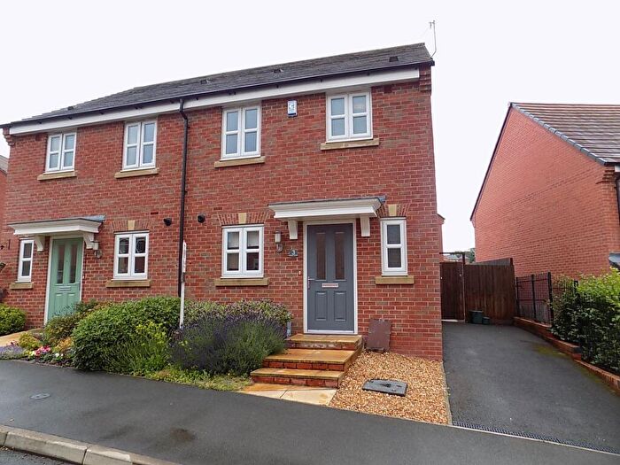 3 Bedroom House To Rent In Bower Close, Ashbourne, Derbyshire, DE6
