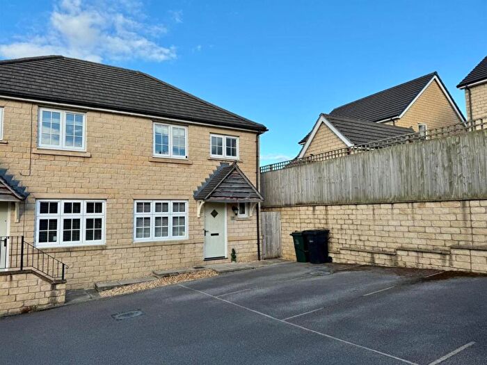 3 Bedroom Semi-Detached House For Sale In Copse Place, Steeton, BD20