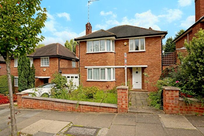 3 Bedroom Detached House To Rent In Ashbourne Road, London, W5
