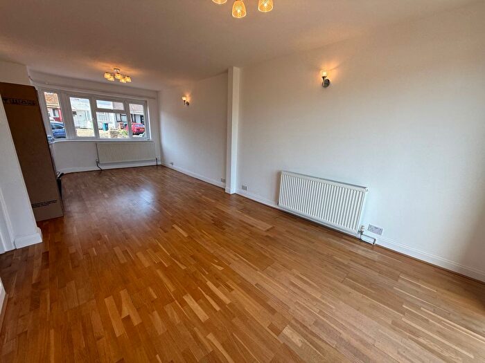 3 Bedroom Terraced House To Rent In Harrow, HA2