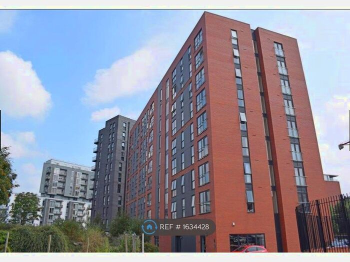 3 Bedroom Flat To Rent In The Riley Building, Salford, M5