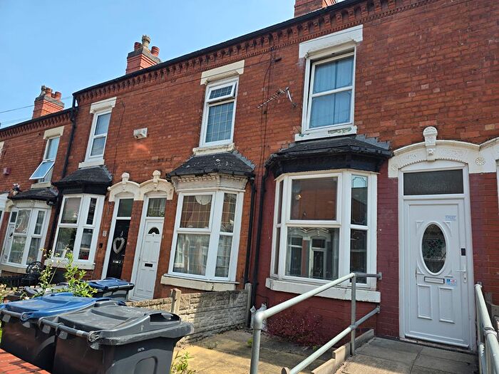 3 Bedroom Town House To Rent In Chesterton Road, Birmingham, B12