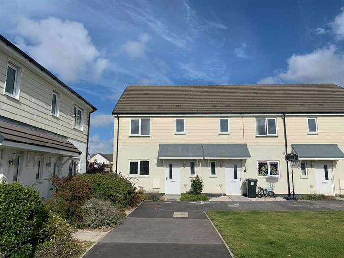 3 Bedroom End Of Terrace House To Rent In Chapel Green, Shortlanesend, Truro, TR4