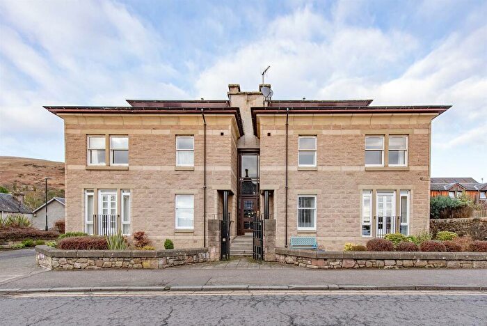 2 Bedroom Flat To Rent In Mitchell Court, Dollar, FK14