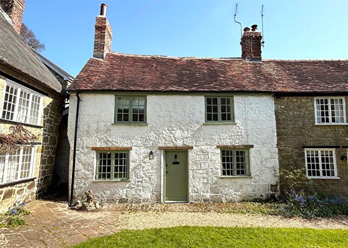 2 Bedroom End Of Terrace House For Sale In St James Street, Shaftesbury, SP7