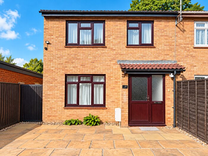 Semi-Detached House To Rent In Corby Drive, Egham, TW20