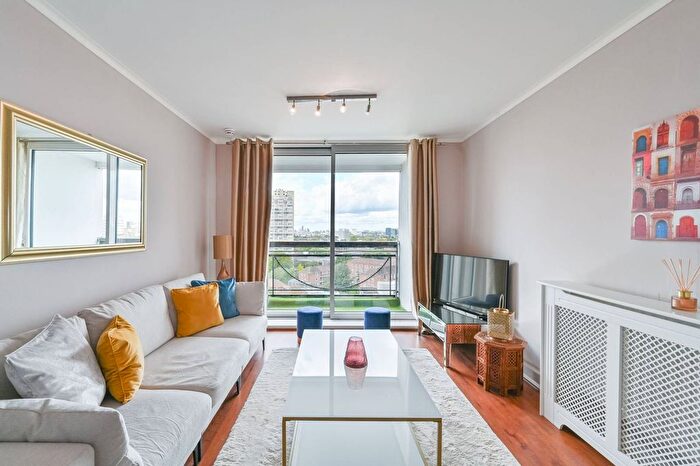 2 Bedroom Flat For Sale In Stockwell Road, Stockwell, London, SW9