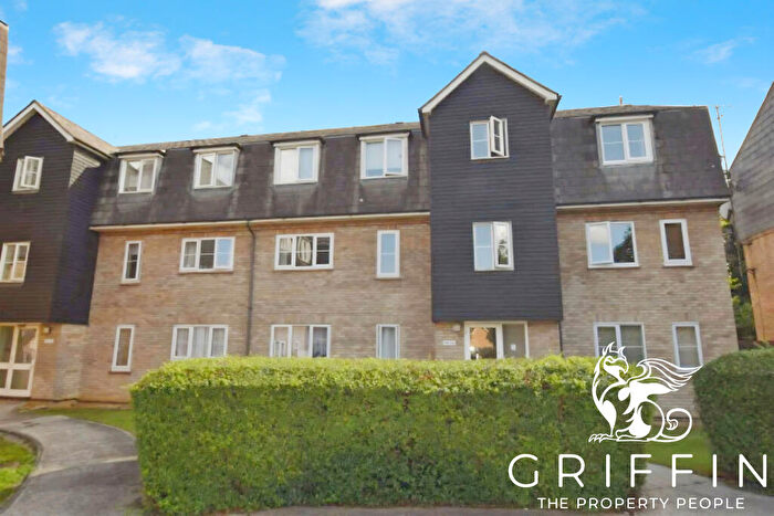 1 Bedroom Flat To Rent In Menzies Avenue, Laindon, Basildon, SS15