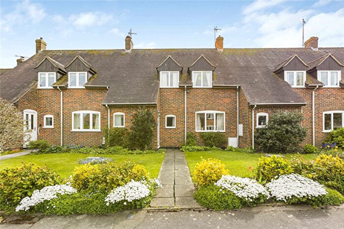 3 Bedroom Terraced House For Sale In Wainwrights, Long Crendon, Aylesbury, HP18