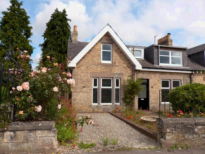 4 Bedroom Semi-Detached House To Rent In Jeanfield Road, Perth PH1