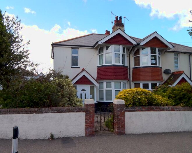 4 Bedroom Semi-Detached House To Rent In St Philips Avenue, BN22