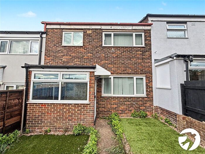 3 Bedroom Terraced House For Sale In Sawyers Court, Chatham, ME4