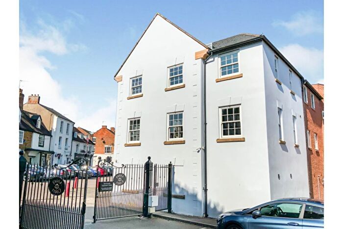 1 Bedroom Apartment To Rent In Market Square, Daventry, NN11