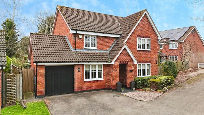 4 Bedroom Detached House For Sale In Rowborough Close, Hatton Park, Warwick, CV35