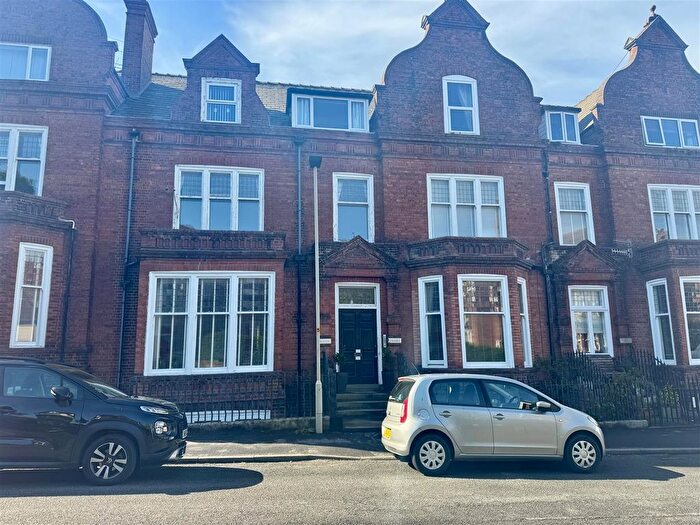 3 Bedroom Flat To Rent In Granville Road, Scarborough, YO11