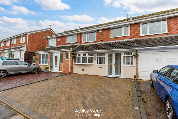 3 Bedroom Terraced House For Sale In Kitwell Lane, Birmingham, B32