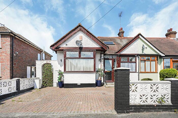 3 Bedroom Semi-Detached Bungalow For Sale In College Gardens, North Chingford, E4