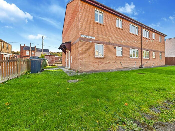 2 Bedroom Flat To Rent In Peartree Court, Blackhall Mill, Newcastle Upon Tyne, NE17