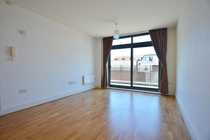 2 Bedroom Flat To Rent In Liberty House, South Guilford Street, Chertsey, KT16